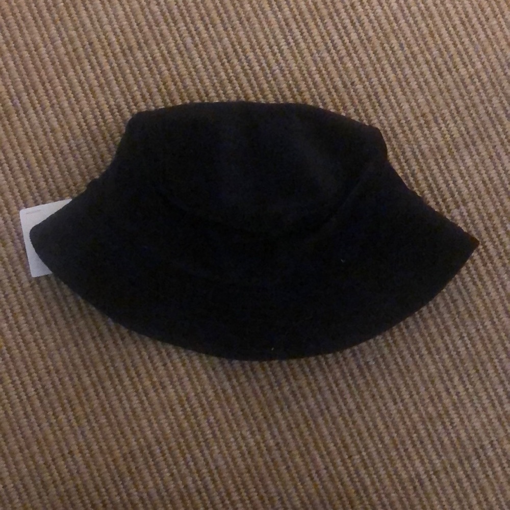 NWT Urban Outfitters Bucket Hat